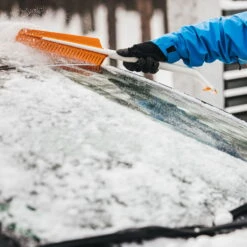 Fiskars SnowXpert Eiskratzer & Schneebürste -Stihl Pflanzen Verkauf 0910200568 SnowXpert Eiskratzer und Schneebuerste 1 104016