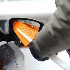 Fiskars SnowXpert Eiskratzer & Schneebürste -Stihl Pflanzen Verkauf 0910200568 SnowXpert Eiskratzer und Schneebuerste 5 107875